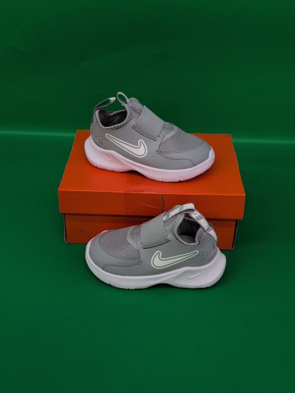 Nike Flex Runner 3 Slip-On Sneakers Toddler Shoes US 7C Wolf Grey & White